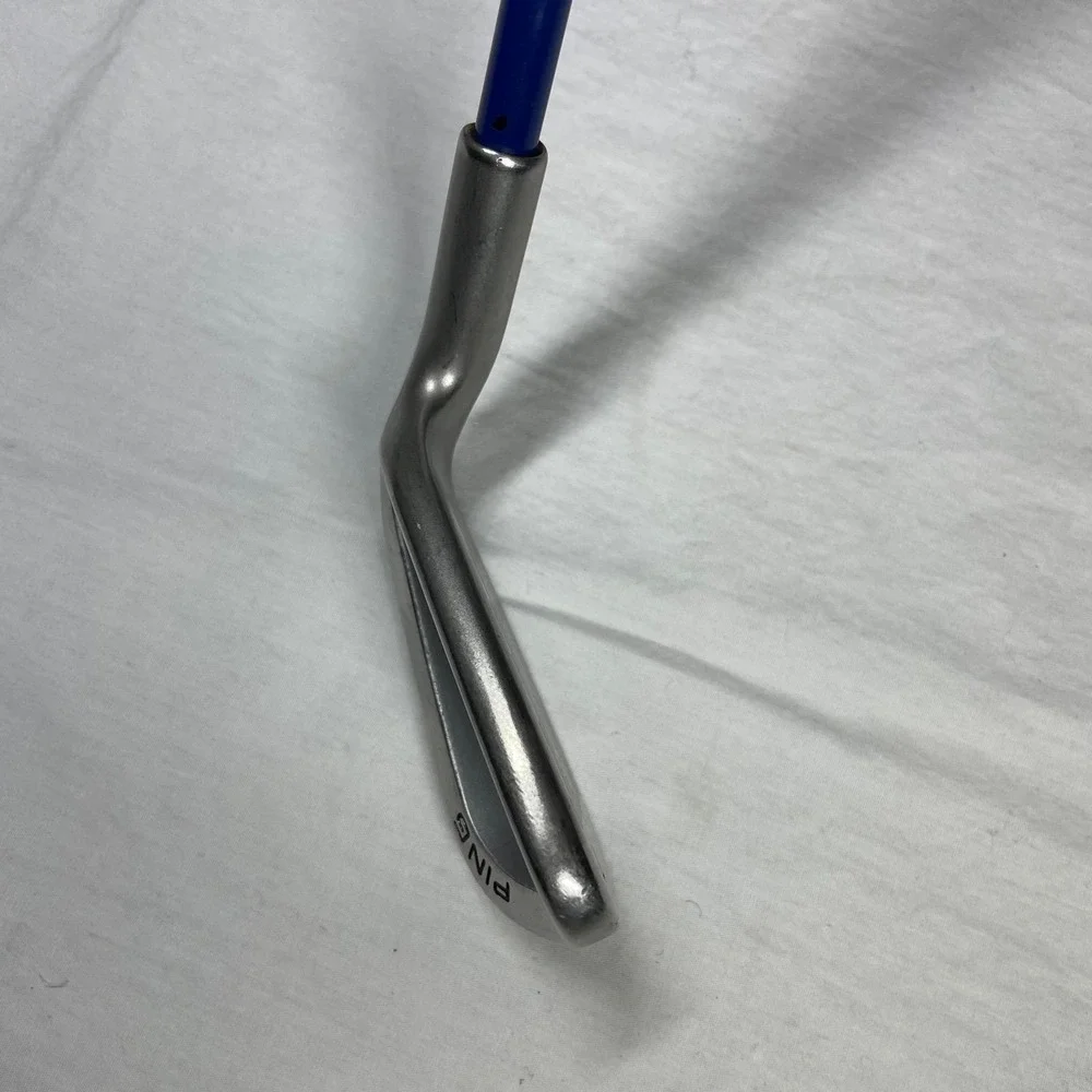 Ping Moxie RH Junior 7-Iron, Y-Flex Ping Moxie graphite shaft,‎ Ping grip.